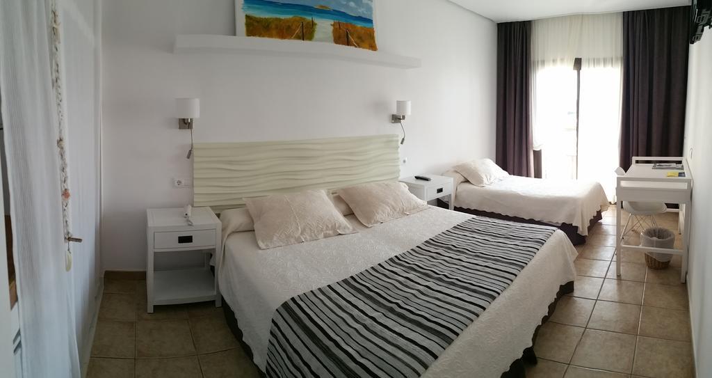 Hotel Bahia La Savina  Oda fotoğraf
