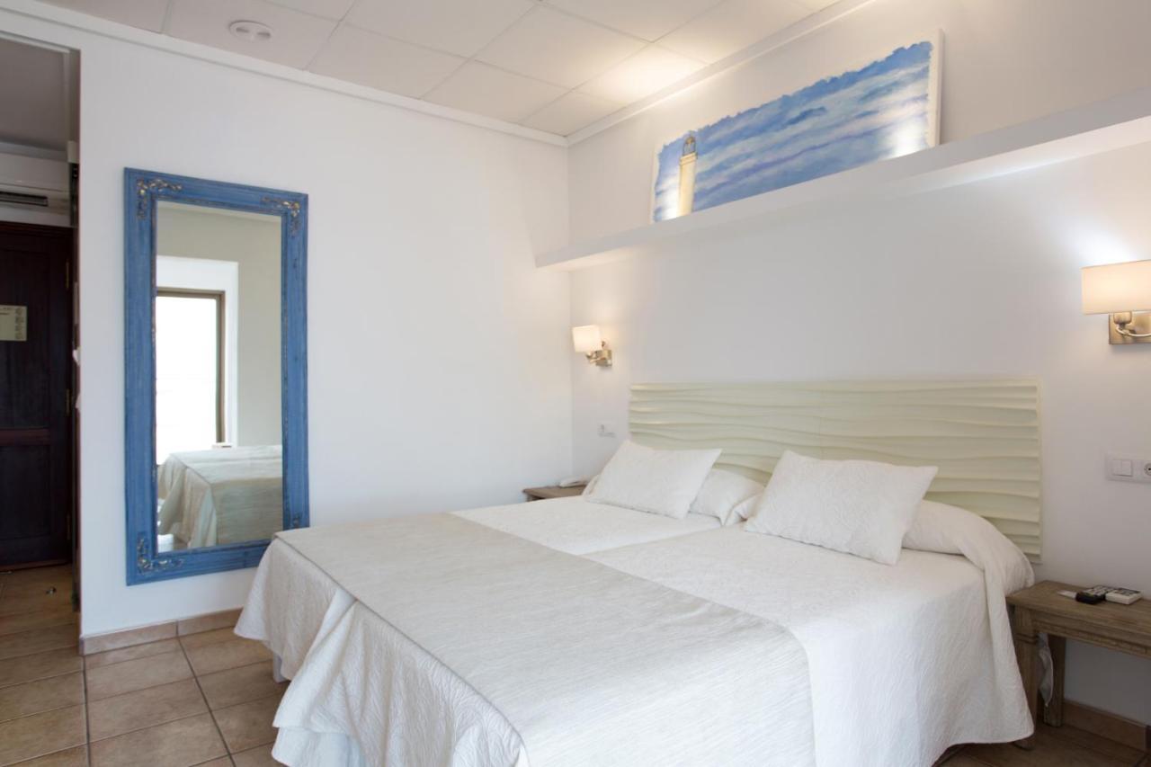 Hotel Bahia La Savina  Dış mekan fotoğraf